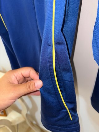 Giacca sportiva Adidas blu e gialla