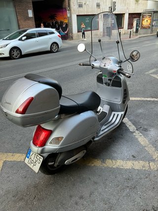 Vespa 125 Granturismo Plata 2005