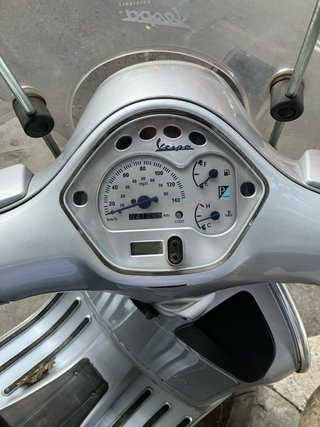 Vespa 125 Granturismo Plata 2005