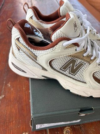 New Balance 530 Beige/Marrón Talla 37