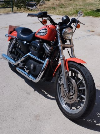 Harley Davidson Sportster 883R Naranja
