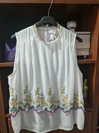 Blusa SPENA bordada talla XL