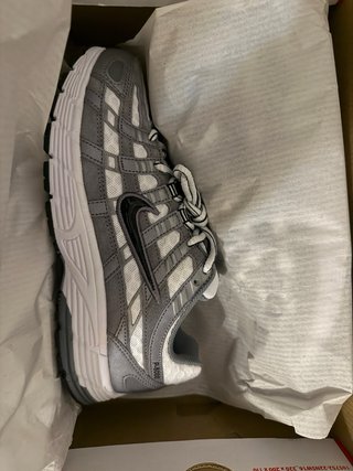 Nike P-6000 unisex sin estrenar