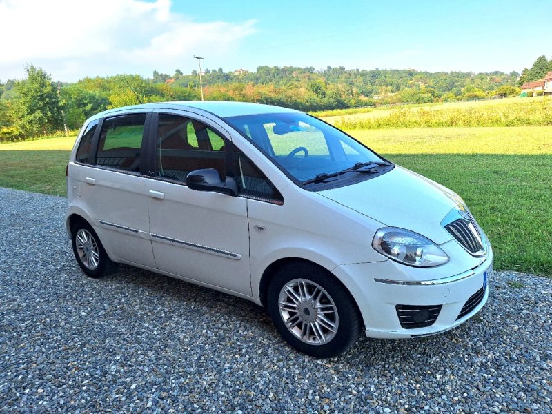 Lancia Musa 2012 - foto 1
