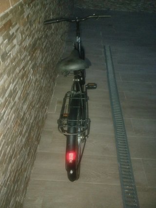 Bicicleta de paseo negra