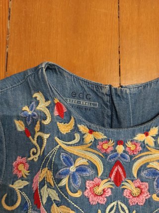Vestido vaquero bordado