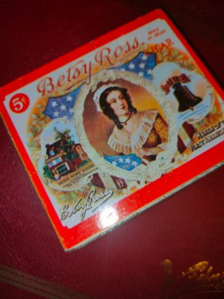 Caja metálica vintage Betsy Ross 5¢