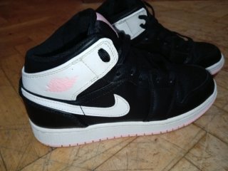 Nike Jordan Negro y Rosa