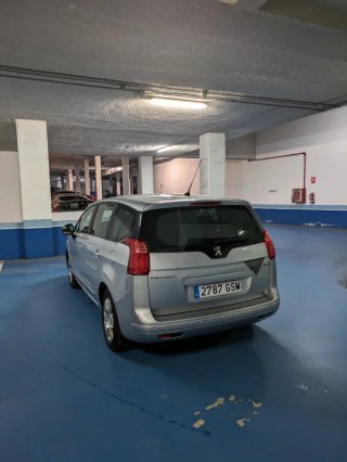 Peugeot 5008 2010