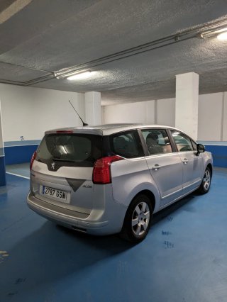 Peugeot 5008 2010