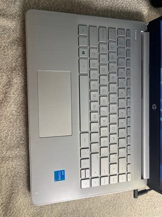 Portátil HP Laptop 14s-dq2xxx Plata