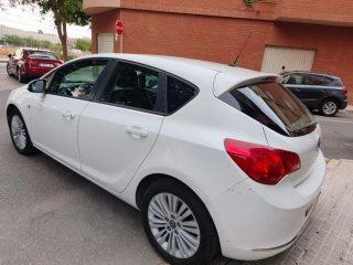 Opel Astra 2013