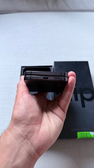 Samsung Z Flip 4 256GB Negro/Gris