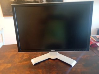 Monitor Dell UltraSharp 2408WFPv 24.1