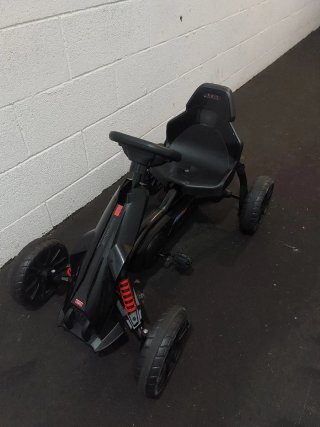 Kart de pedales para niños negro