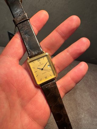 Reloj Cauny Tank Cuarzo Dorado