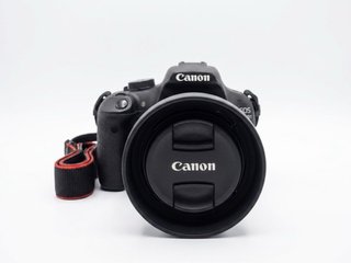 Canon 1200D + Lente 55-250mm