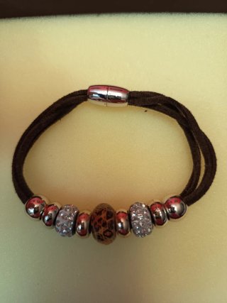 Pulsera de bisutería con cierre magnético