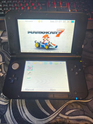 Nintendo 3DS XL Negra + Cargador y Lápiz