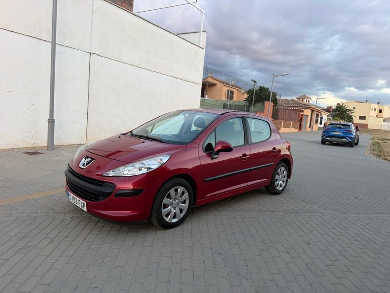 Peugeot 207 2008 - foto 1