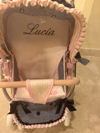 Carrito de muñecas gemelar Arias.