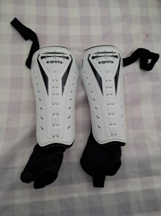 Espinilleras de fútbol Kipsta blancas