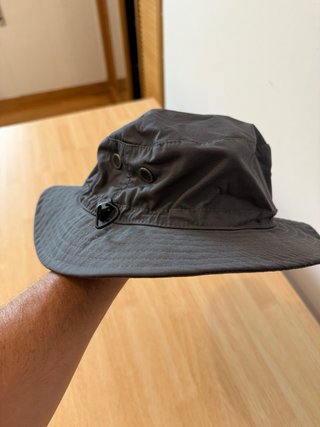 Gorro de pescador gris bucket