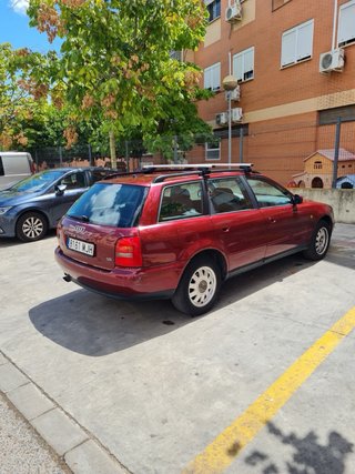 Audi A4 avant 1.6