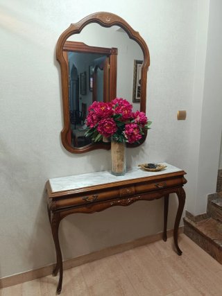 Mueble recibidor madera y espejo