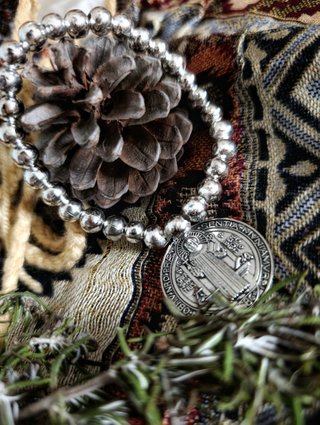 Pulsera San Benito Plateada