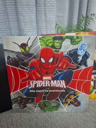 Pack 2 libros Marvel (Spiderman y Vengadores)