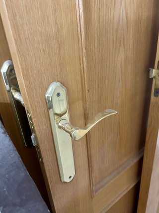 Puerta maciza de interior madera