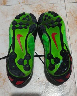 Zapatillas Nike Total 90 Verde y Rojo