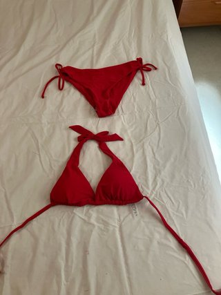 Bikini SHEIN rojo ajustable lazos Talla M
