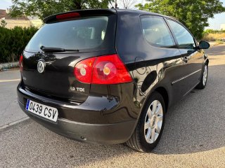 Volkswagen Golf 2004