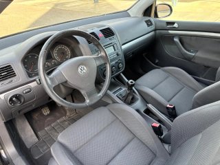 Volkswagen Golf 2004