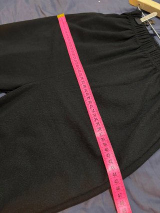 Pantalón pirata negro ancho