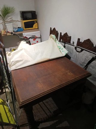 Muebles de madera tallada