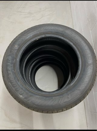 2 Neumáticos nuevos Goodyear 215/60R17C