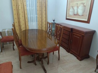Mesa comedor + 6 sillas y aparador y mueble TV
