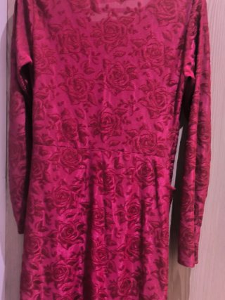 Vestido Zara rosa fucsia floral talla S