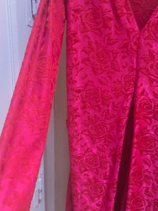 Vestido Zara rosa fucsia floral talla S