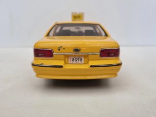 Chevrolet Caprice Taxi NYC UT Models 1:18