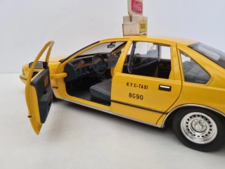 Chevrolet Caprice Taxi NYC UT Models 1:18