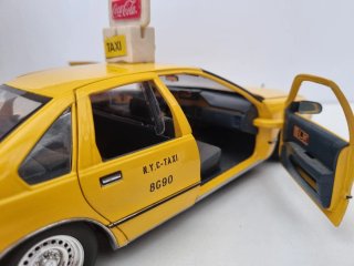 Chevrolet Caprice Taxi NYC UT Models 1:18