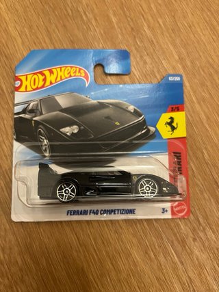 Colección de Ferrari Hot wheels + 2 soportes