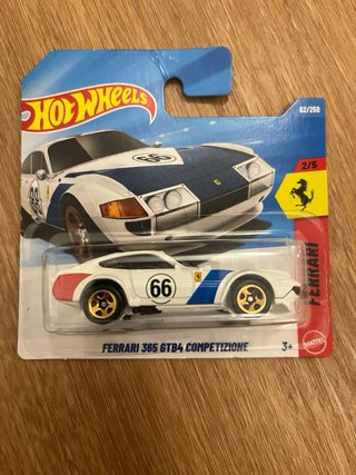 Colección de Ferrari Hot wheels + 2 soportes