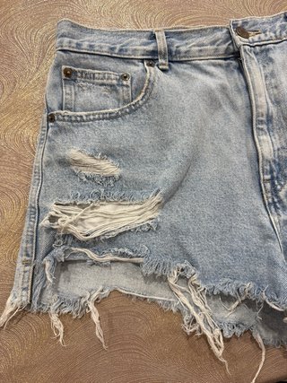 Pantaloncini jeans donna Pull&Bear strappati