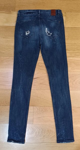 Pantalón Vaquero Zara Talla 36 - Trendy & Casual