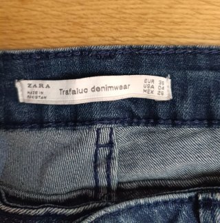 Pantalón Vaquero Zara Talla 36 - Trendy & Casual
